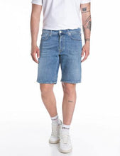 Afbeelding in Gallery-weergave laden, Short