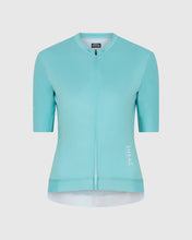 Afbeelding in Gallery-weergave laden, W Shirt