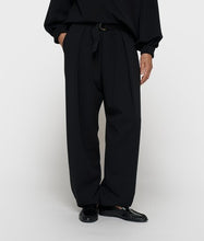 Afbeelding in Gallery-weergave laden, belted pants crepe