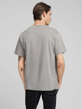 Afbeelding in Gallery-weergave laden, T-shirt