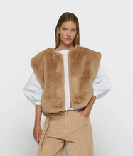 Afbeelding in Gallery-weergave laden, sleeveless fluffy vest