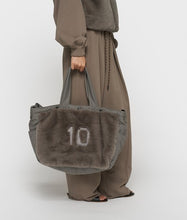 Afbeelding in Gallery-weergave laden, fluffy shopper