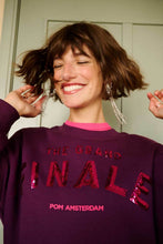 Afbeelding in Gallery-weergave laden, Sweater Sophie The Grand Finale