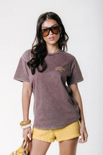 Afbeelding in Gallery-weergave laden, Tee Fresh Berries Acid Wash Loosefit