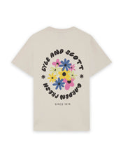 Afbeelding in Gallery-weergave laden, T-Shirt Nature Graphic