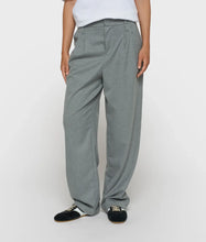 Afbeelding in Gallery-weergave laden, tapared pants