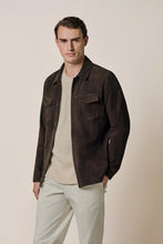 Afbeelding in Gallery-weergave laden, OVERSHIRT PB SUEDE D.BROWN