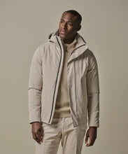 Afbeelding in Gallery-weergave laden, RAINCOAT SHORT MAGNET L.BEIGE