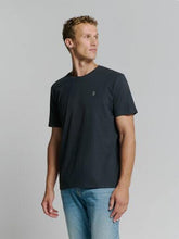 Afbeelding in Gallery-weergave laden, T-Shirt Crewneck Solid Basic