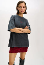 Afbeelding in Gallery-weergave laden, Oversized t-shirt