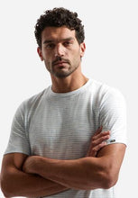 Afbeelding in Gallery-weergave laden, T-Shirt Crewneck Striped