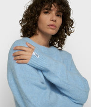 Afbeelding in Gallery-weergave laden, hairy knit sweater