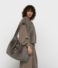 Afbeelding in Gallery-weergave laden, fluffy shopper