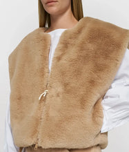 Afbeelding in Gallery-weergave laden, sleeveless fluffy vest