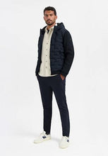 Afbeelding in Gallery-weergave laden, Jacket Short Fit Sealed Hooded Knit