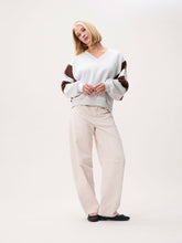 Afbeelding in Gallery-weergave laden, Sweater Sporty Vneck
