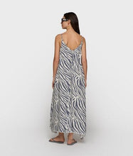 Afbeelding in Gallery-weergave laden, Dress Strappy Zebra