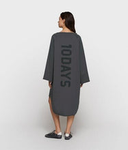 Afbeelding in Gallery-weergave laden, Dress Jersey Logo