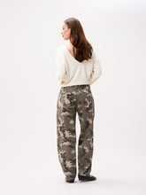 Afbeelding in Gallery-weergave laden, Jeans Camo Super Barrel Fit